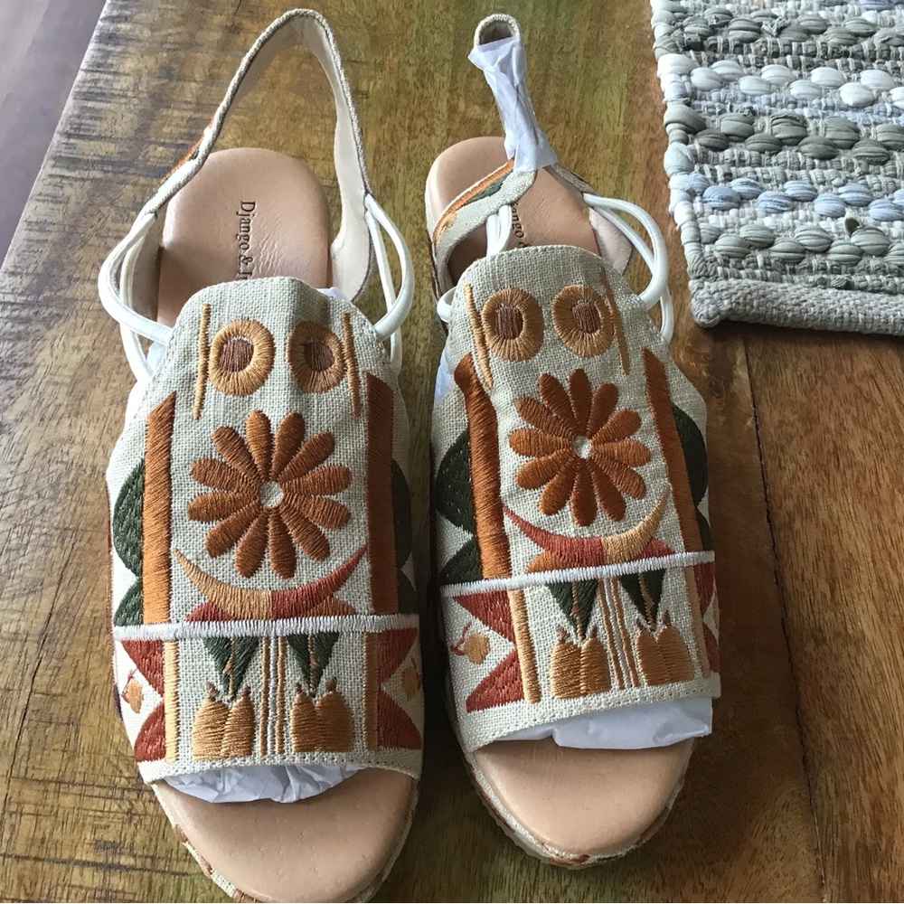 Women's Embroidered Sandals - Multicolor